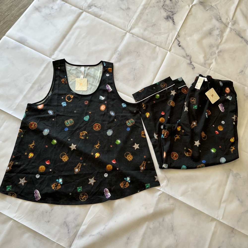 FABLETICS ecosatin crop pants and tank pijama set ✨ - Picture 2 of 12